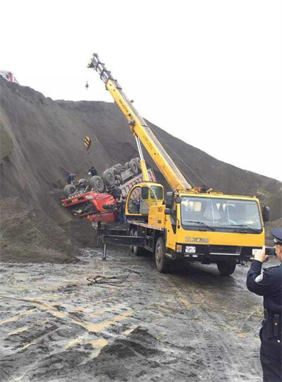 龙海上犹道路救援